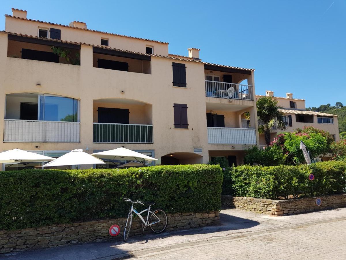 Studio confortable au calme proche du port et de la plage grande terrasse et parking résidence le Grand Large Saint-Mandrier-sur-Mer Esterno foto